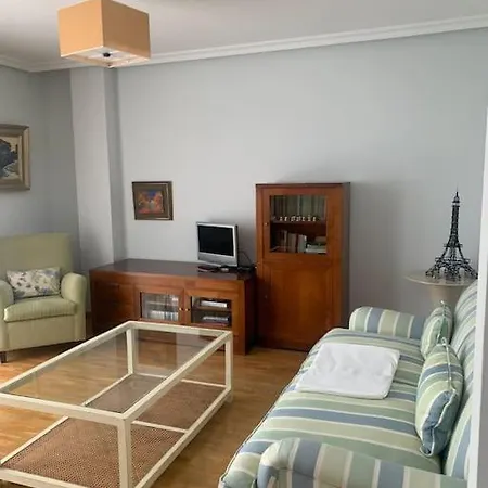 Apto Centrico En 15a06 By R2r Consulting Llanes