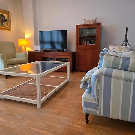 Apto Centrico En 15a06 By R2r Consulting Apartment